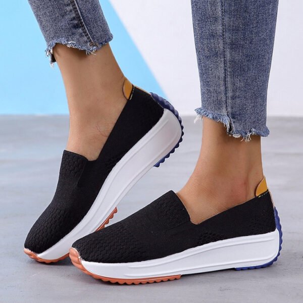 Women's slip-on casual shoes