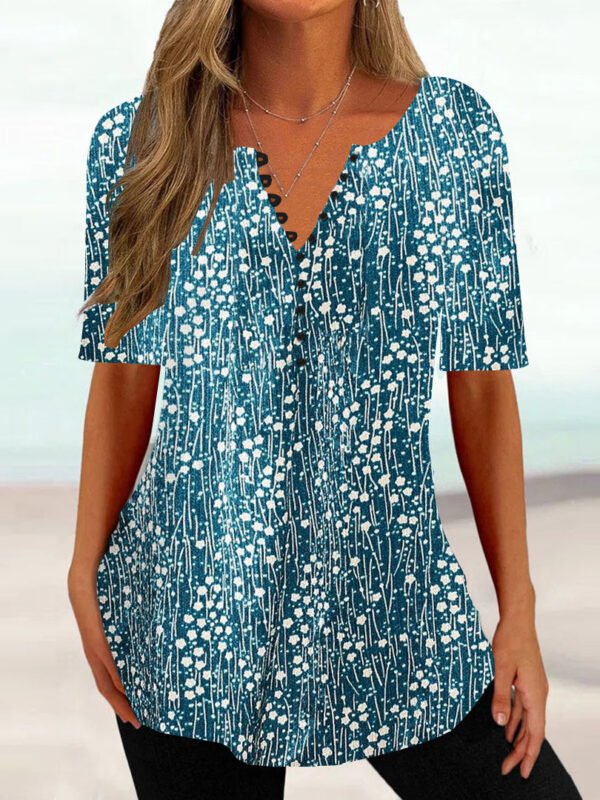 e34c3f8fdf4928316838a4e8363e0613.jpg Women's Half Sleeve V-neck Striped Top